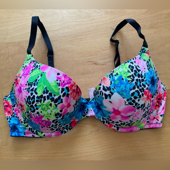 Victoria’s Secret wear everywhere push-up bra. 36C Colorful.Excellent condition - Picture 2 of 5